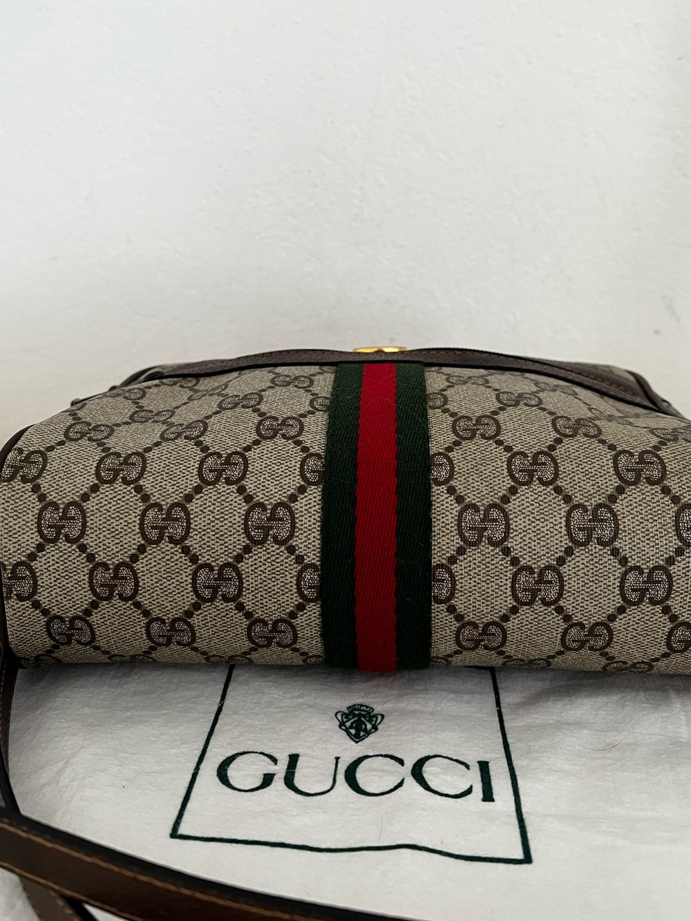Vintage Gucci GG Supreme Sherry Line Crossbody Camera Bag Early 80s Collectible - Picture 5 of 17
